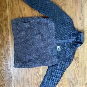 Patagonia, size small. New with retro look. Quilted and fleece portion
